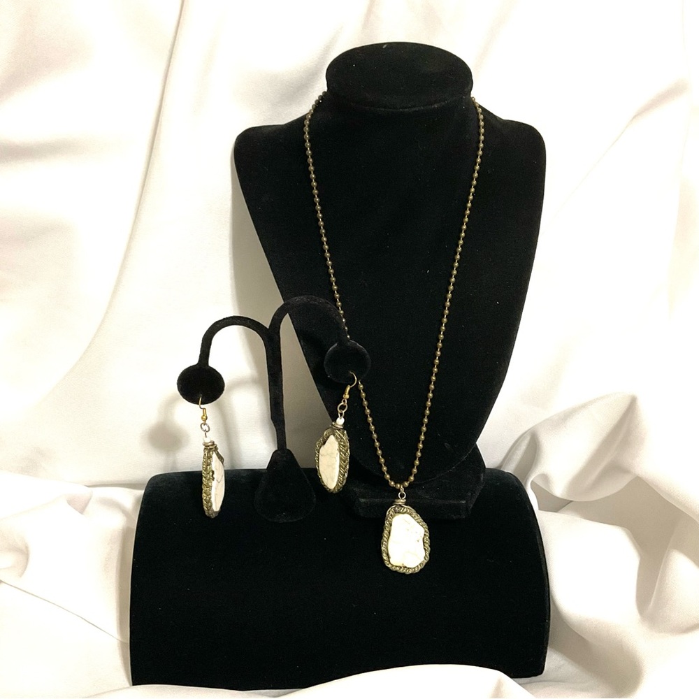 Natural Howlite Necklace & Earring Set
